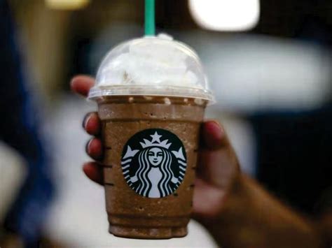 Starbucks new boss under fire for 1,000.